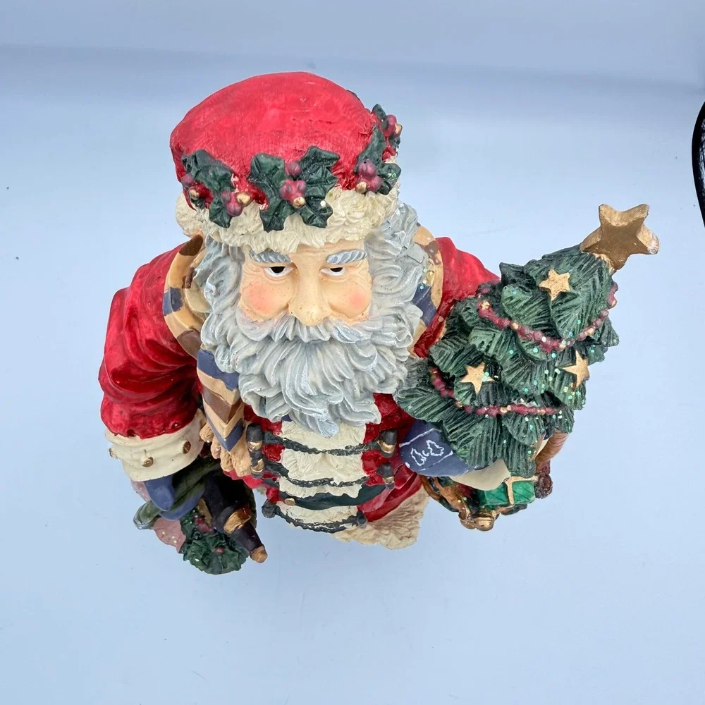 Vintage Resin Santa Claus Figurine Christmas Tree & Gift Baskets 12 Inch